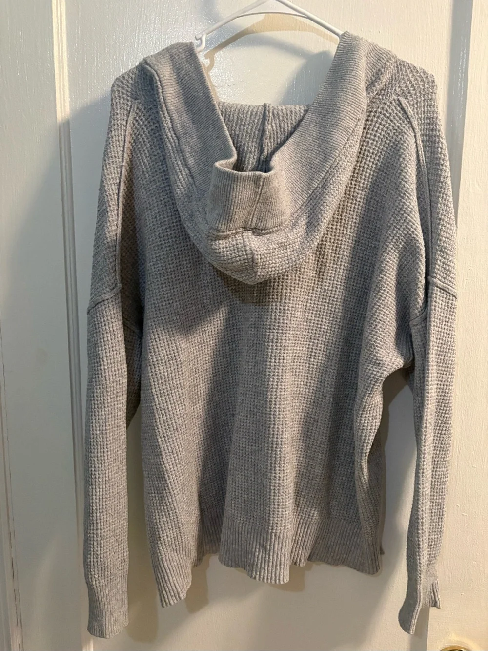 Aerie Cozy Gray V-Neck Women’s Sweater